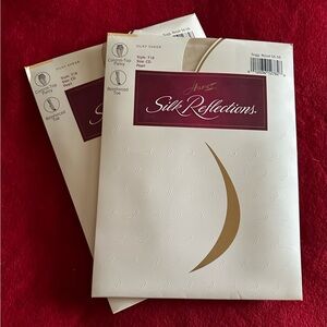 Vintage Hanes Silk Reflections Pantyhose - NWT - Size CD - Pearl